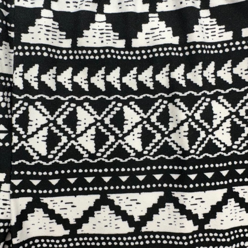 No Boundaries Tribal Print Leggings (S/3-5) - Picture 6 of 8